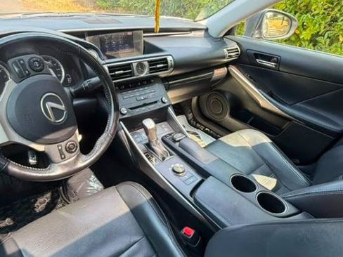 Used 2016 Lexus IS 300 AWD image 15