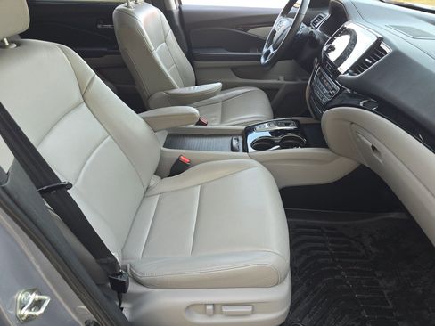 Used 2019 Honda Pilot Touring image 33