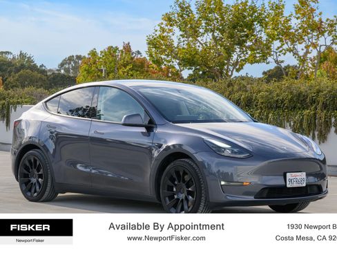 Used 2023 Tesla Model Y 2WD image 9