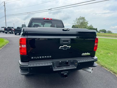 Used 2015 Chevrolet Silverado 2500 High Country w/ Duramax Plus Package AWD/4WD image 5