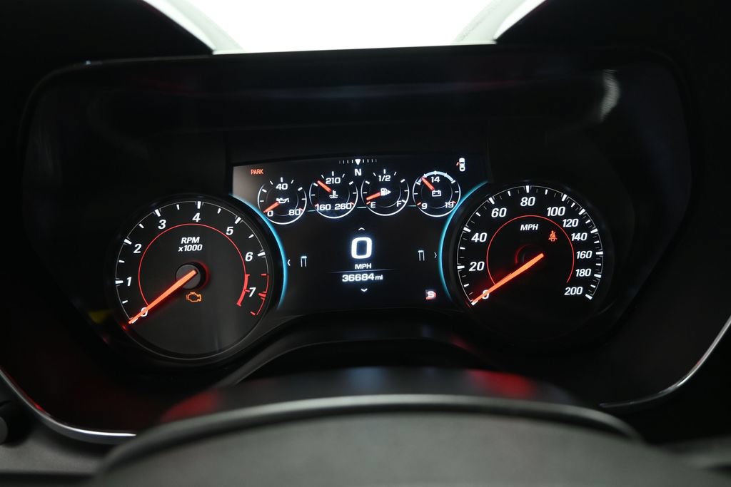Used 2018 Chevrolet Camaro SS RWD image 12