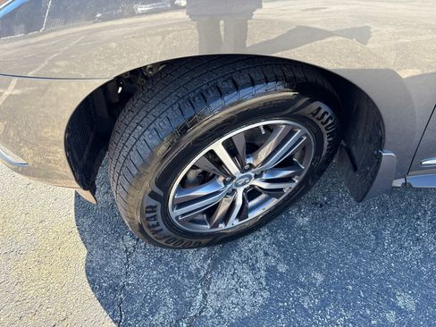 Certified 2019 INFINITI QX60 Luxe w/ Essential Package image 27