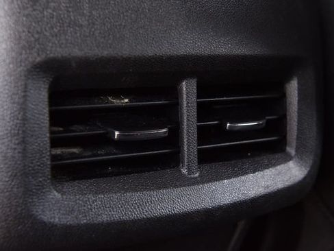 Used 2024 GMC Terrain SLE AWD/4WD image 22