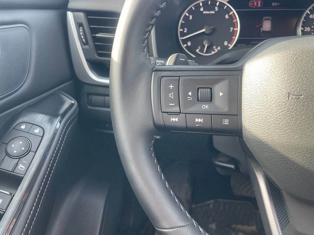Certified 2026 Nissan Rogue SV FWD image 12