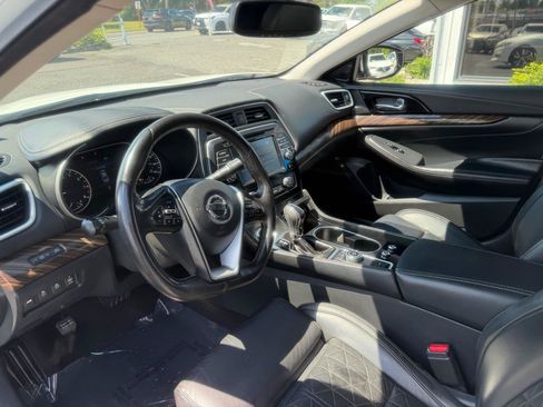 Used 2016 Nissan Maxima Platinum FWD image 10