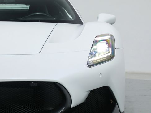Certified 2022 Maserati MC20 Coupe RWD image 13