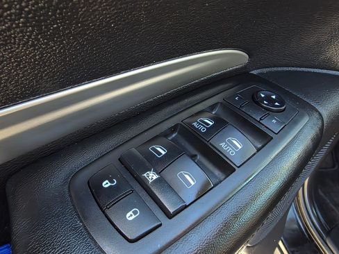 Used 2019 Dodge Durango SXT w/ 3rd Row Seating Group image 12