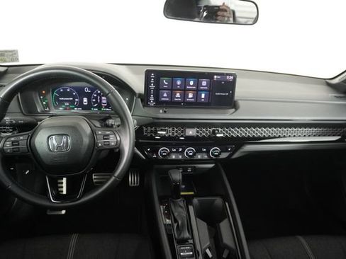Used 2025 Honda Accord Sport image 34
