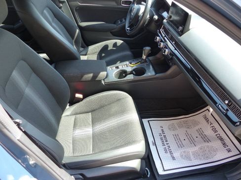 Used 2025 Honda Civic Sport image 30