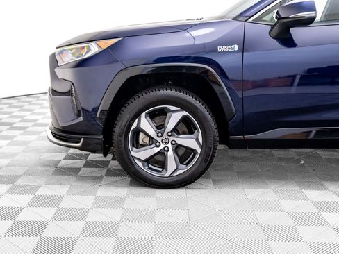 Used 2021 Toyota RAV4 SE w/ Weather & Moonroof Package image 36