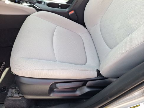 Used 2024 Toyota Corolla Cross L FWD image 15