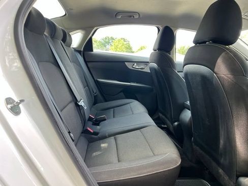 Used 2024 Kia Forte LXS FWD image 19
