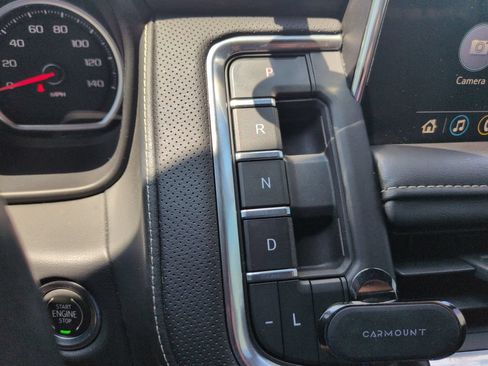 Used 2021 Chevrolet Tahoe Premier w/ Premium Package AWD/4WD image 24