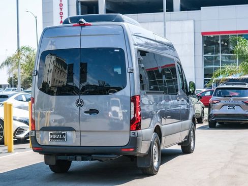 Used 2024 Mercedes-Benz Sprinter 2500 image 4