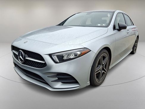 Used 2020 Mercedes-Benz A 220 4MATIC image 3