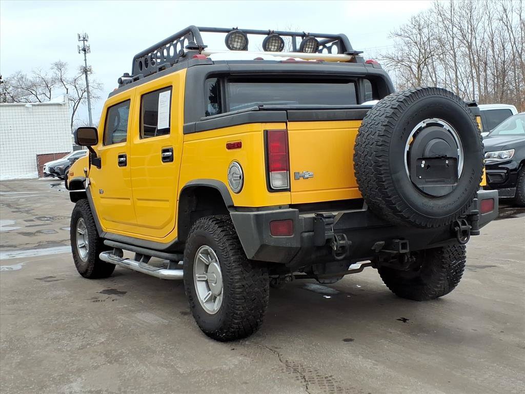 Used 2005 HUMMER H2 SUT w/ Preferred Equipment Group AWD/4WD image 3