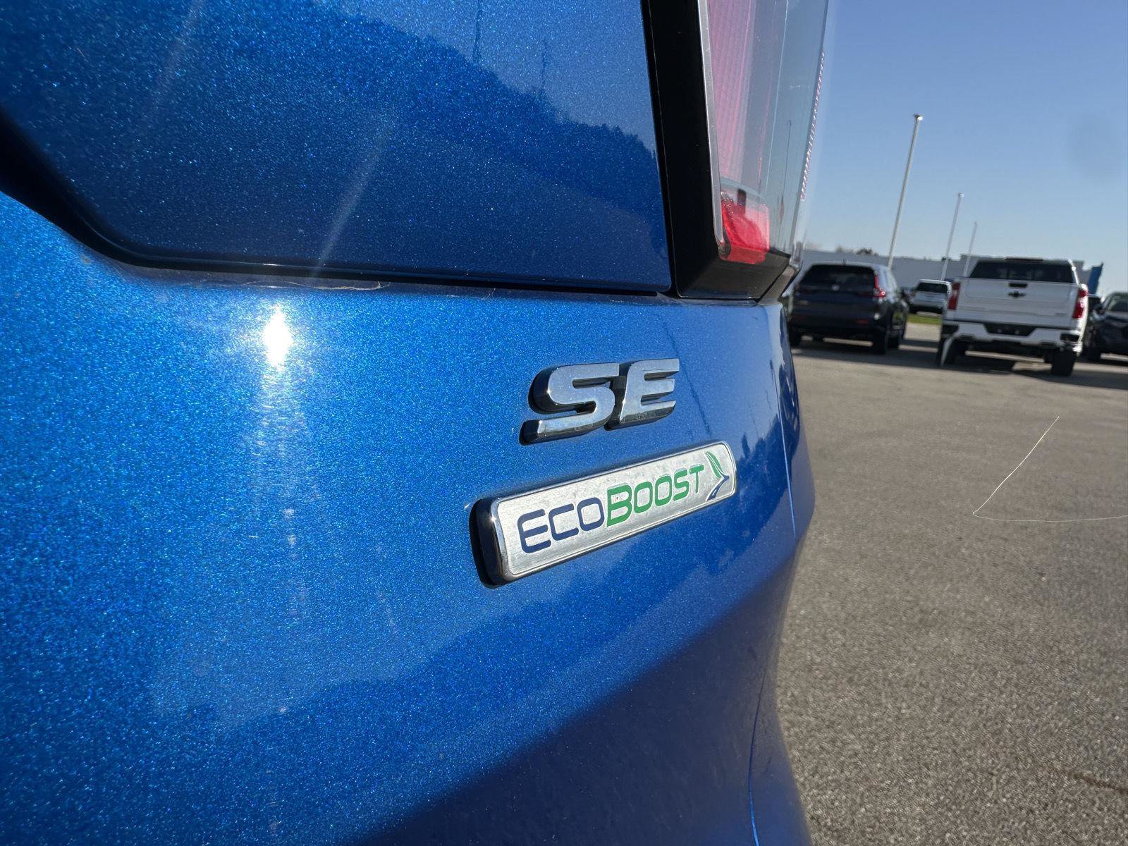 Used 2017 Ford Escape SE w/ Equipment Group 201A FWD image 12