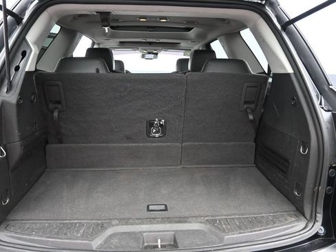 Used 2016 GMC Acadia SLT w/ Open Road Package FWD image 22