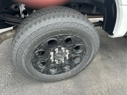 New 2026 Ford F250 Lariat w/ Black Appearance Package image 25