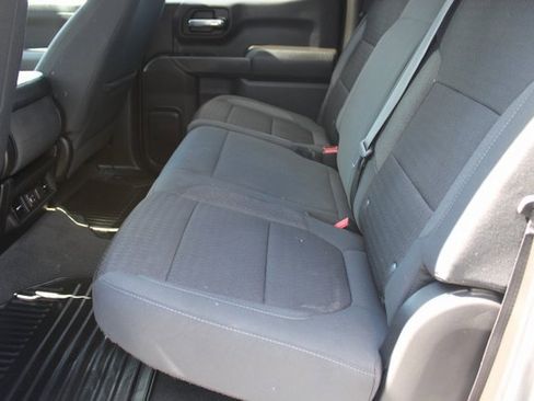 Used 2021 Chevrolet Silverado 1500 LT image 18