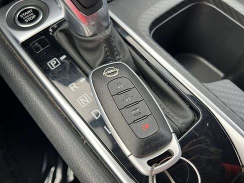 Used 2025 Nissan Sentra SV FWD image 20