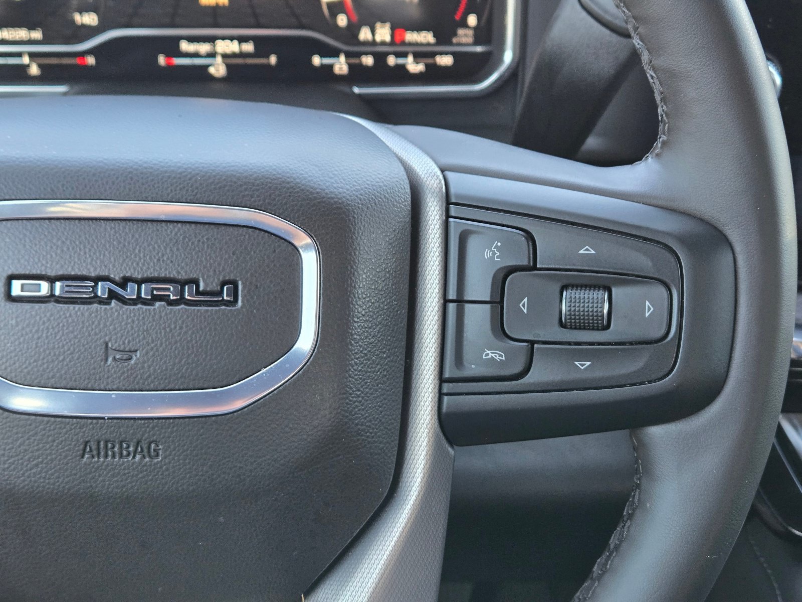 Used 2025 GMC Sierra 2500 Denali w/ Denali Reserve Package AWD/4WD image 25
