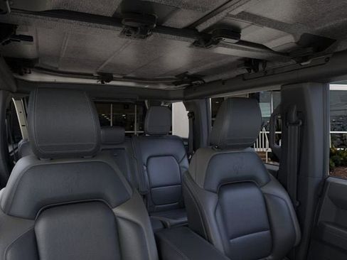 New 2025 Ford Bronco Outer Banks w/ Sasquatch Package image 12