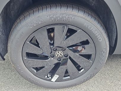 New 2026 Volkswagen Atlas SE