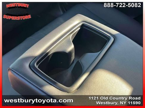 Certified 2022 Toyota RAV4 XLE Premium AWD/4WD image 19