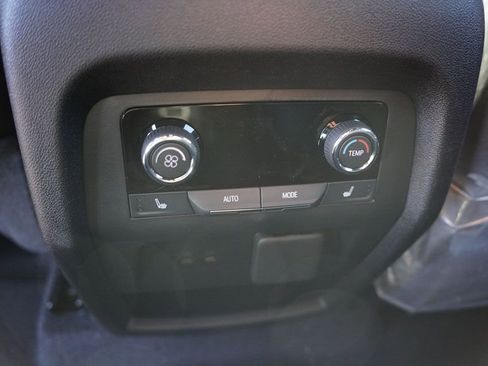 New 2026 Chevrolet Traverse High Country image 13