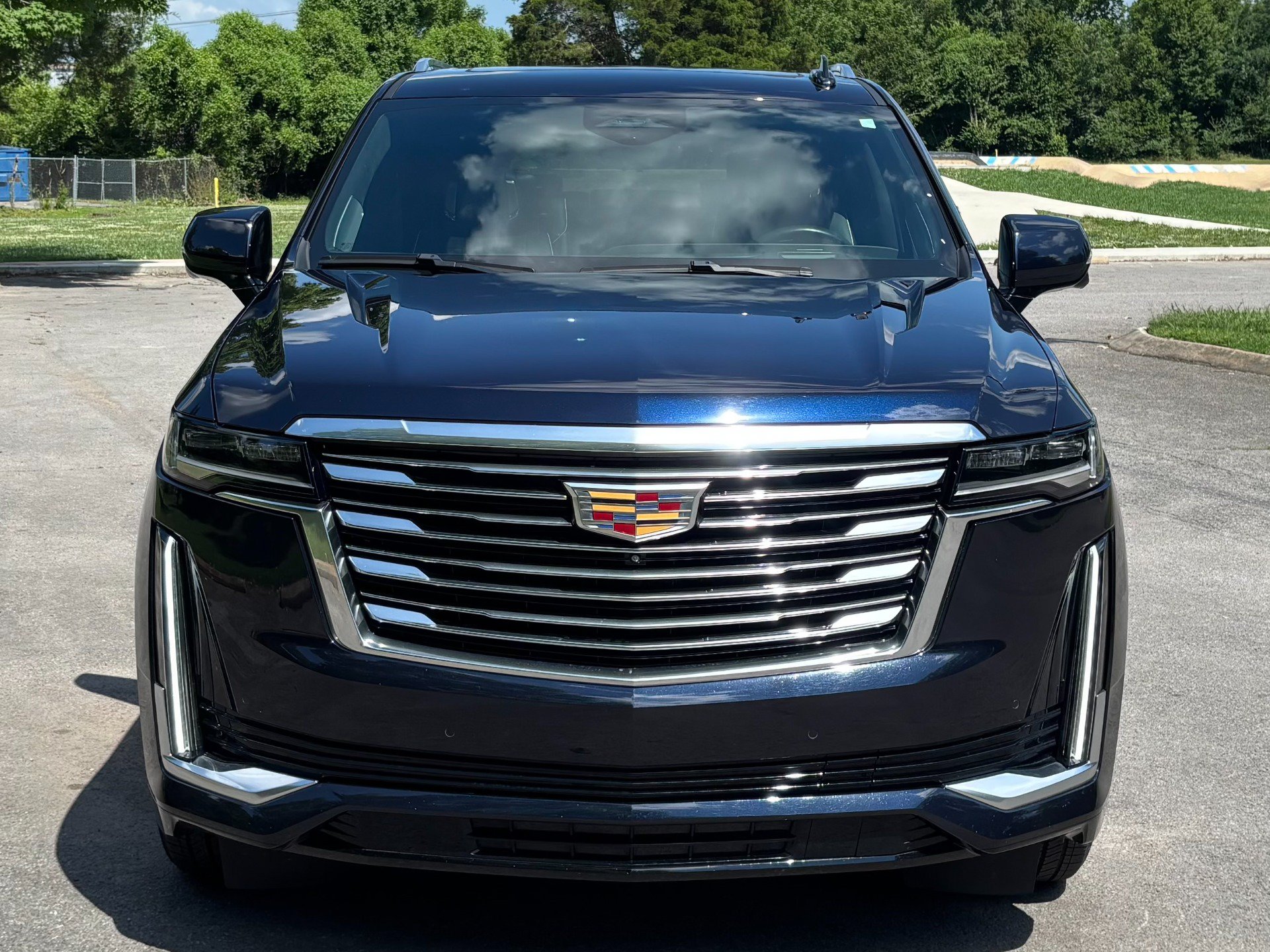 Used 2024 Cadillac Escalade Premium Luxury Platinum AWD/4WD image 6