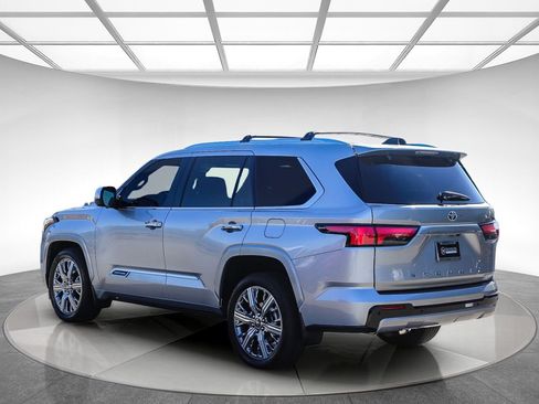 Used 2025 Toyota Sequoia Capstone AWD/4WD image 2