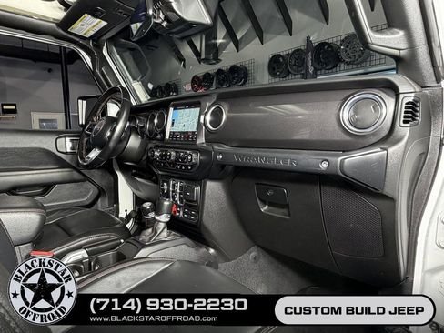 Used 2021 Jeep Wrangler Unlimited Rubicon w/ Trailer Tow Package AWD/4WD image 18