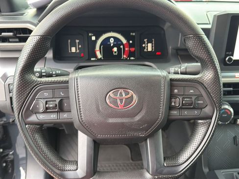 Certified 2025 Toyota Tacoma SR5 AWD/4WD image 20