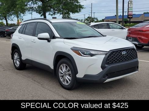 Used 2022 Toyota Corolla Cross LE AWD/4WD image 3
