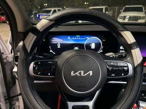 Used 2023 Kia Sportage SX image 57