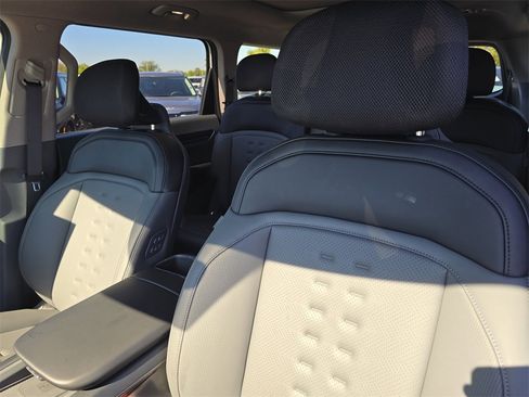 New 2026 Kia EV9 Wind image 24