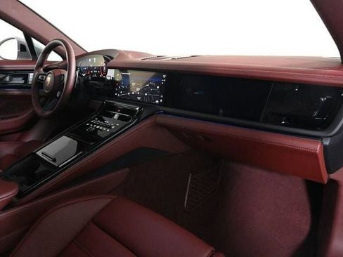 Certified 2024 Porsche Panamera 4 image 16