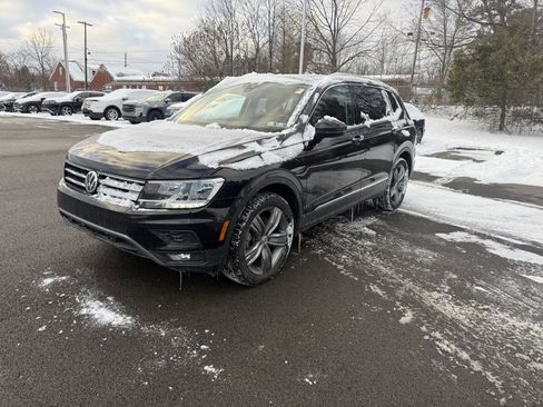 Used 2021 Volkswagen Tiguan SEL image 3