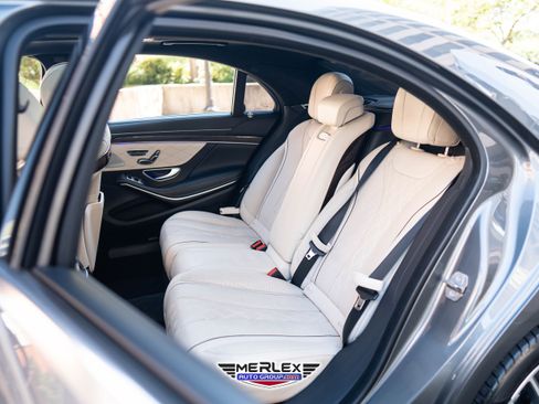Used 2018 Mercedes-Benz S 560 4MATIC Sedan image 20