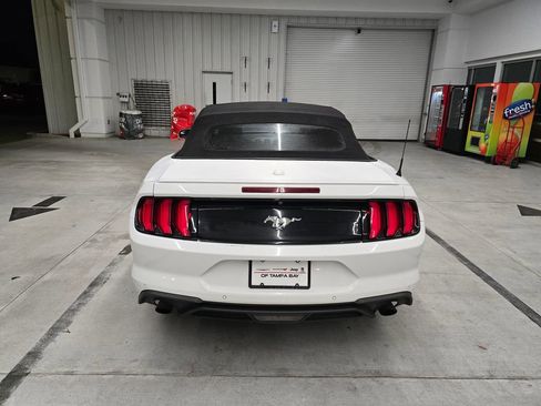 Used 2018 Ford Mustang Premium RWD image 5