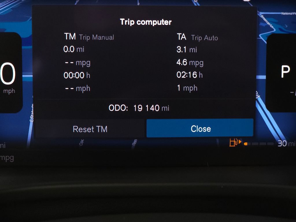 Certified 2024 Volvo XC40 B5 Ultimate w/ Climate Package AWD/4WD image 22