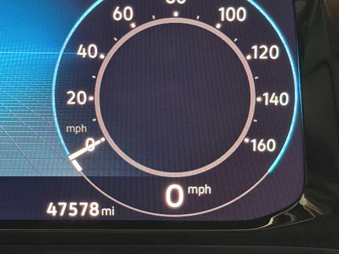 Used 2024 Volkswagen Atlas Cross Sport SE image 18