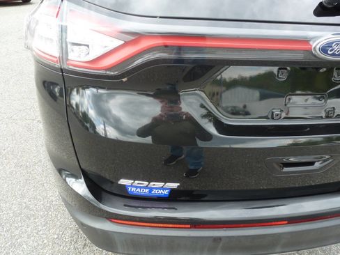 Used 2015 Ford Edge SEL FWD image 10