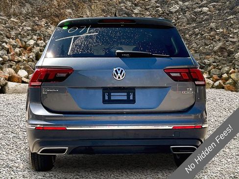 Used 2018 Volkswagen Tiguan SE w/ Panoramic Sunroof Package AWD/4WD image 4