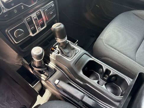 Used 2022 Jeep Gladiator Sport AWD/4WD image 27