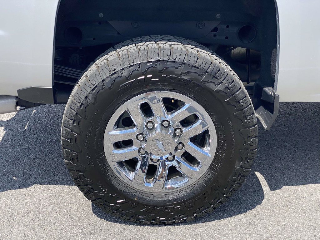 Used 2018 Chevrolet Silverado 2500 LT AWD/4WD image 42