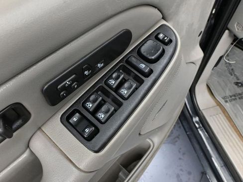 Used 2004 GMC Sierra 2500 SLT w/ Heavy-Duty Power Package image 18