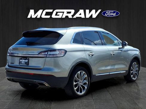 Used 2023 Lincoln Nautilus Reserve AWD/4WD image 5