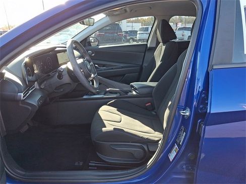 Used 2024 Hyundai Elantra SEL image 16